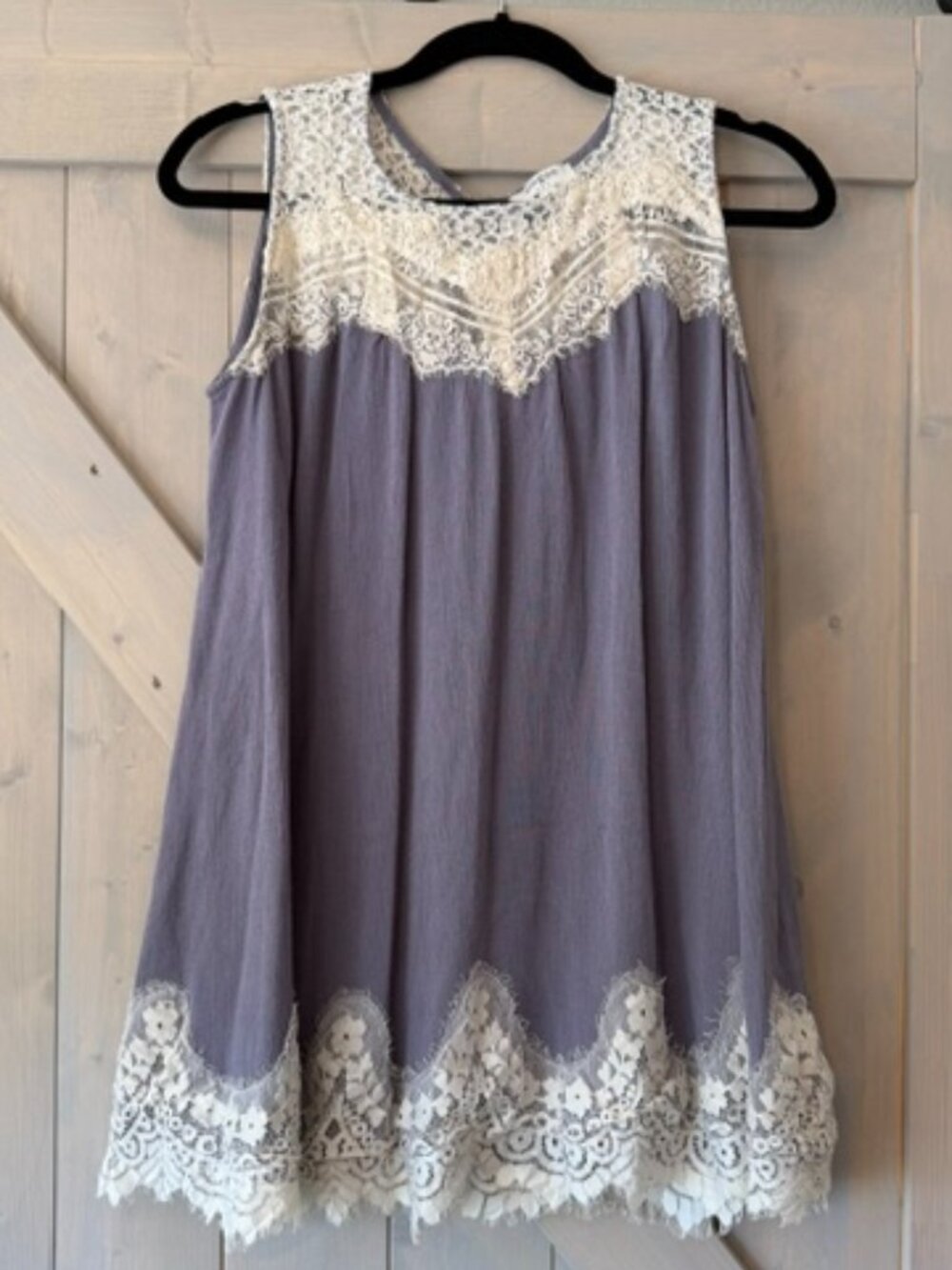 Umgee USA Womens Flowy Tank Top Lace Trim Boho Style EUC Size M